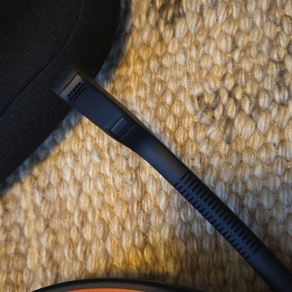Jabra Headset with Mic - Picture 5 of 5